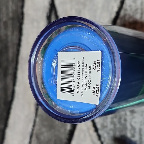STARBUCKS 2022 LIMITED EDITION COLOR CHANGE BLUE BERRY CORSAGE GLITTER VENTI CUP - Picture 9 of 11